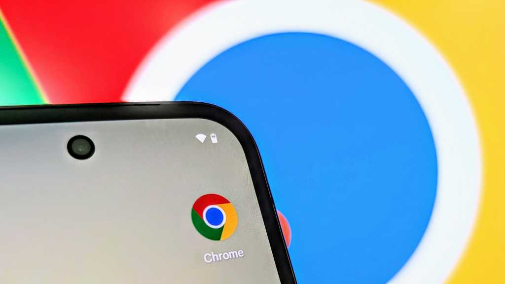 photo of chrome browser icon on android phone