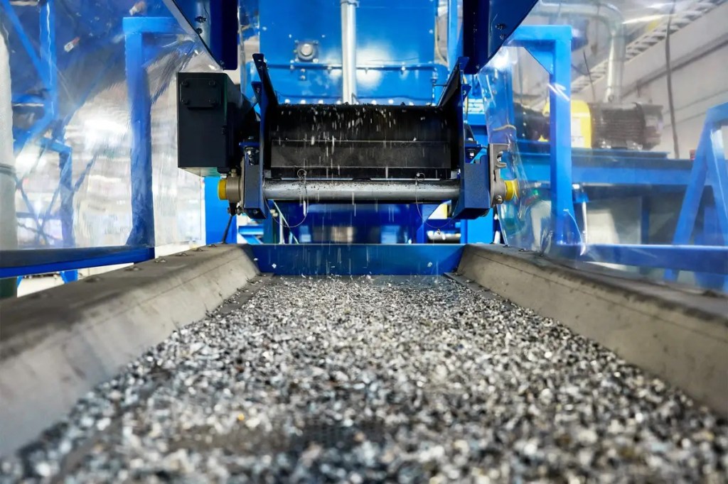 electronics shredder used in recycling
